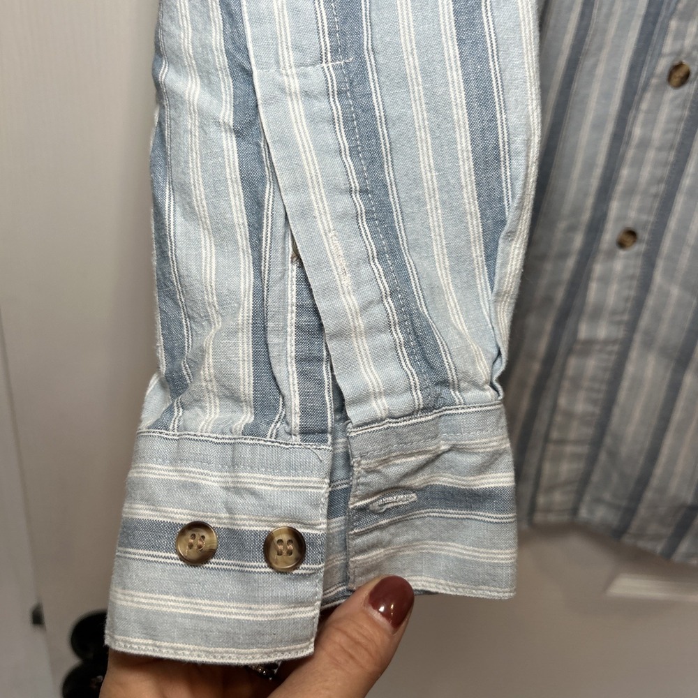 Men's Large Cabin Fever 100% Cotton Button Down Shirt Blue‎ Vertical Stripes - Picture 4 of 9